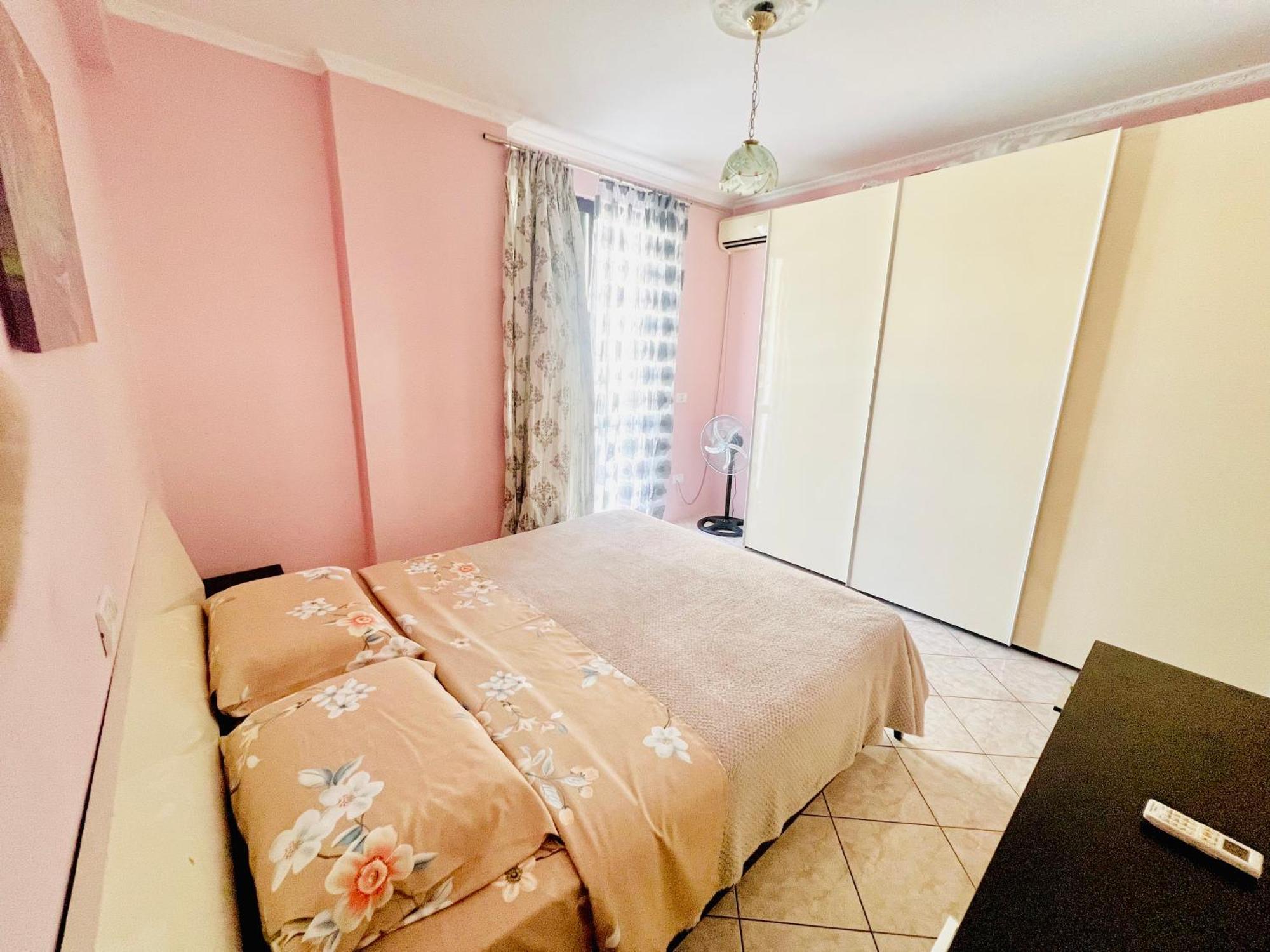 Lovely 3-bedroom rental unit in Durrës Buitenkant foto