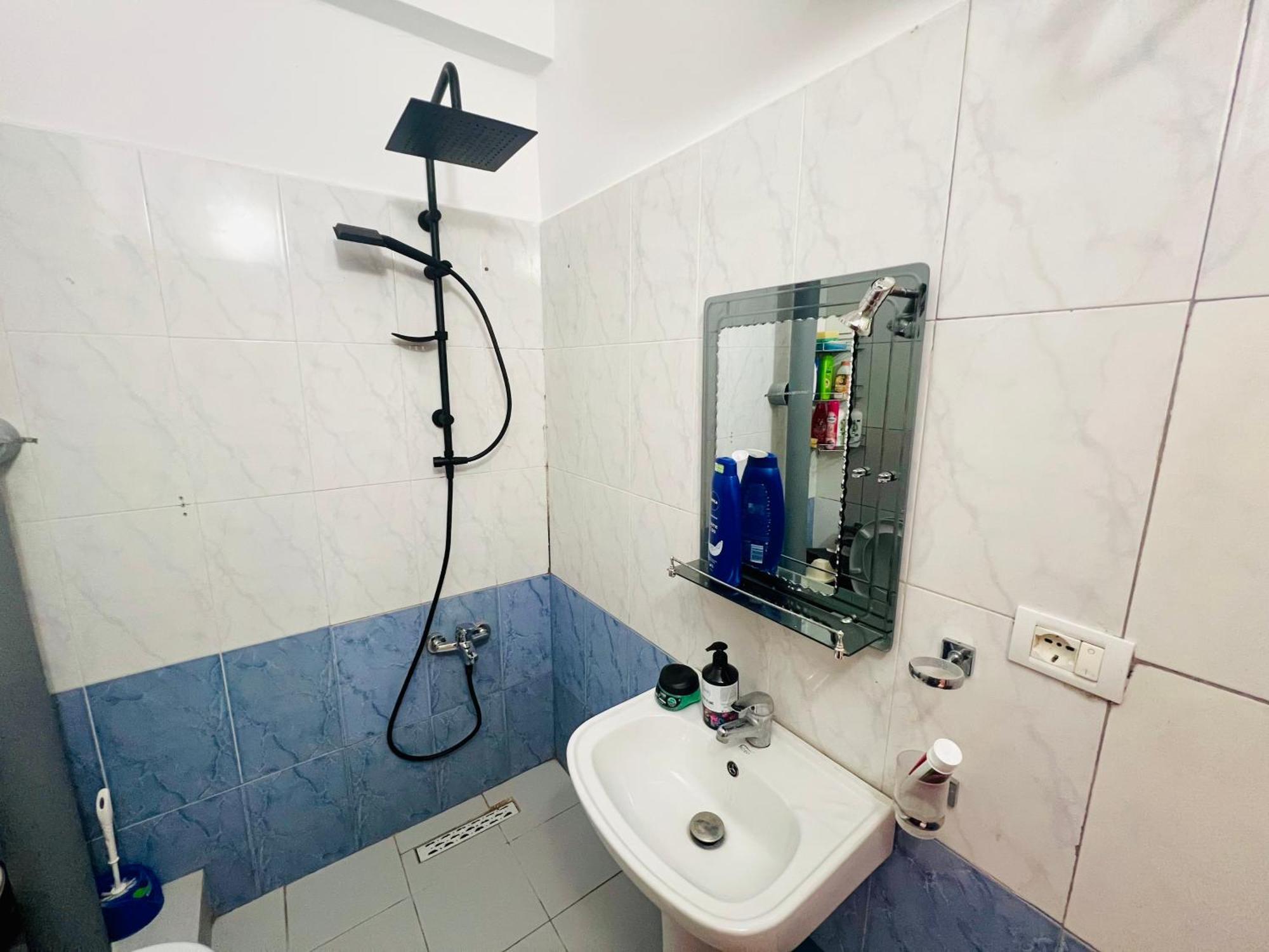 Lovely 3-bedroom rental unit in Durrës Buitenkant foto
